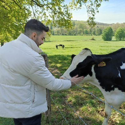 Ph.D. candidate at @INIA_es. Using nanopore sequencing to understand dairy cattle epigenetics. 📌 Madrid-based. 💃 Sevilla-raised. Views are my own.