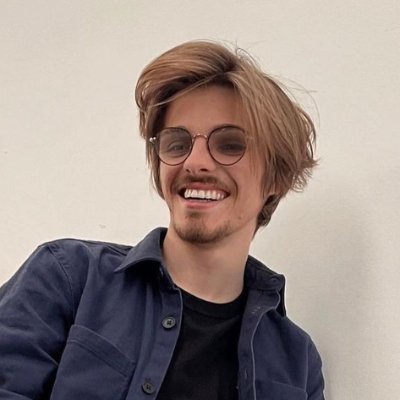 Julien - 26 ans Je fais des vidéos sur Youtube (2M7 🎉) et j'aime bien Minecraft :3 Fondateur & Dev @PaladiumPvP