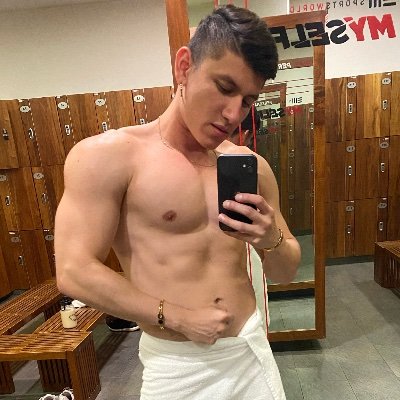 FitnessLifeStyle
Aesthetic Fitness.
Living In Mexico City 🇲🇽. 
Muscle Man, Fitness, Military, Marine 😈
Follow me on https://t.co/loa91OZfoY