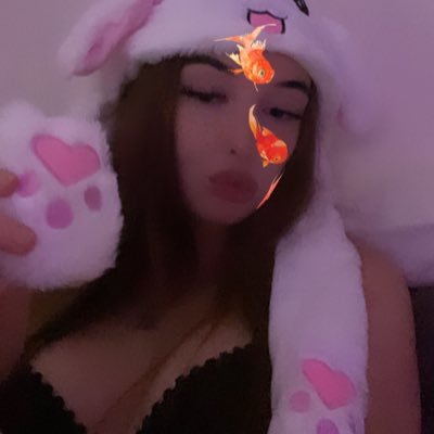 rshllllee's profile picture. 20🧸 .:**:.☆*.:｡.✿ australia ig @rshlleehoneyy