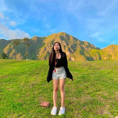 trizhazin's profile picture. que séra séra