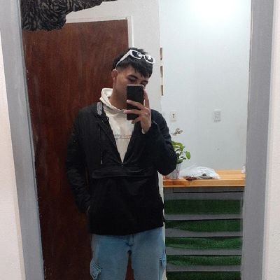 leoflores44's profile picture. fulbo y sagitariano