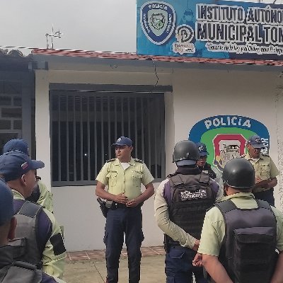 CASA BLANCA ANTIGUA SEDE CUERPO BOMBERO
tlf 0239-9201905