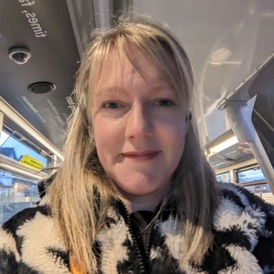 Dr Nutmeg Hallett Profile
