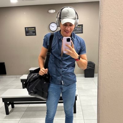 SantiagoGarziia's profile picture. 