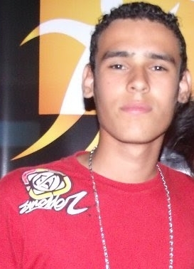 da @igabzz_ ♥
Pros parceiros, tenho a oferecer minha presença,Talvez até confusa mas real e intensa (8)(yn)
