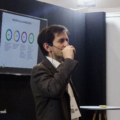 Continuamente emprendiendo y aprendiendo. #gamification #entrepreneur #storytelling #funworkfactory #rock #series