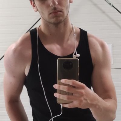 krsy_x's profile picture. 🇭🇺 22 👴|Újra a bizniszben OG magyar Pro|