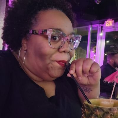 Podcast show host (@LadiesPOVpod), D'Angelo fanatic, lover of all things #music and #Redskins #Aquarius. Ready to #network with you!! slide in my DM