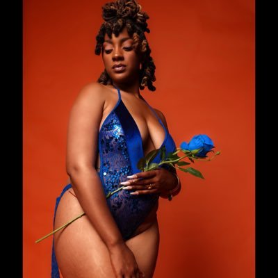 “the song you skipped and found out later was fire” Gangsta✖️ Goddess🖤✨ 🧚🏾♀️♋️☯️ • Entrepreneur •Educator •Model/Ambassador @indyiaashley •MenShouldPayRent