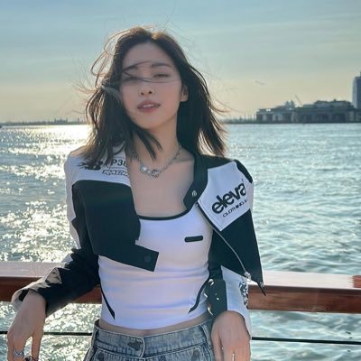 everlastinghwa's profile picture. 