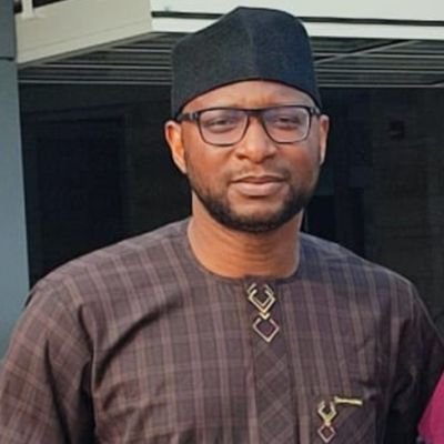 Applied Ling | Global Ed. 💡My work/interest centers on the intricate & multimodal process of LANGUAGING in connection to Africa.
Proud husband/father.