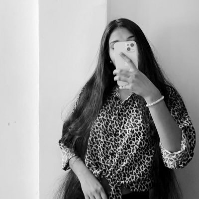 An Ambivert, chasing her dreams with an energetic soul.⚡