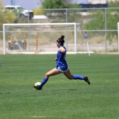 3.9 GPA • Walnut Creek Surf (‘07) • Midfielder • #22 (Club) / # 3 (HS) ⚽️ • College Park High School • Science or Law
Link to highlight reel: https://t.co/TJdmf4HGj9