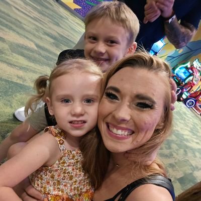 mrsbeasknees's profile picture. Master Teacher ✏️
Wife💍
Mom of four 👩‍🦰👱‍♂️👱‍♀️👱‍♂️