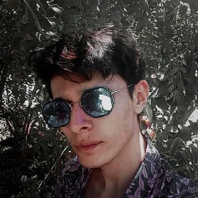 Calacasgod's profile picture. Juego cartas con la muerte, le sirvió un whisky al destino 🥀♥♣♦♠