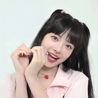 luvleyk4yyie's profile picture. agit | fisip ui’24 (amen)