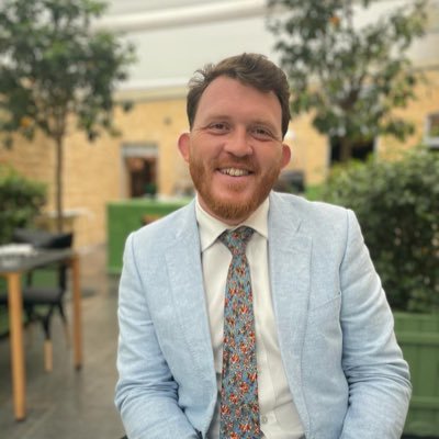 Doctor in South West. Trained at @unibirmingham. Aspiring respiratory physician. Gardening enthusiast and gin aficionado. Opinions my own.