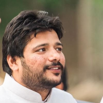 प्रदेश उपाध्यक्ष , 'आप' हरियाणा
MBBS, MD (Forensic med), Social Activist, Educationist & reformer, working for masses.