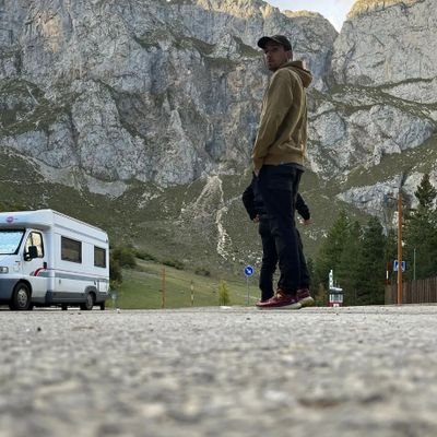 Turismòleg o graduat en Turisme, com li vulguis dir.