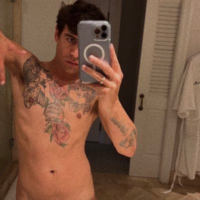 Vers bttm , w a stag bf😈🥵Dm for customs & collabs & meet ups 🤑 😈🌵onlyfans link below, follow my insta? https://t.co/qEzZF7jqAV