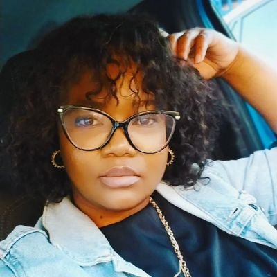 PalesaTlatsi's profile picture. Love the Lord, leave the past and live for NOW