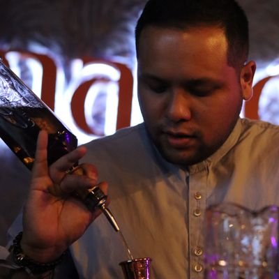 -Luchando por un mejor país siempre con una visión de cambio, y optimismo de un mejor futuro
-100% ucevistas .
-Bartender.
-Diseñador web.
🇻🇪🇻🇪🇻🇪🇻🇪🇻🇪