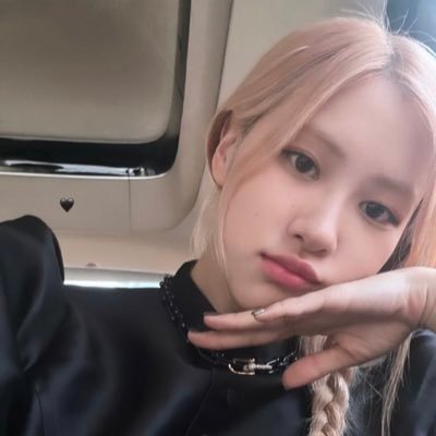 dnlsek12's profile picture. arrows in a Warrior's hands.