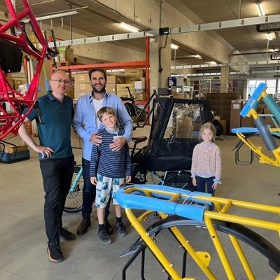 eCargobike specialist. Shop in Twickenham TW13EJ. Bike43 UK Brand Ambassador. Veloe, Biciapace, Vello,Yoonit,Tern,Frog, bikes for sale too.