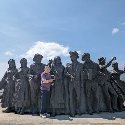 aze57791's profile picture. Quem pensa existe ?