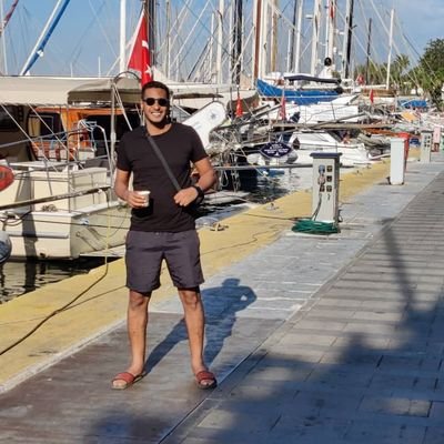 AmmarNofear's profile picture. IT Pro 🌐 Tech Program Manager,| #ManUtd Superfan ⚽, Backpacker 🌍 | High-Tech Industry Analyst 📊Rock Music Lover 🎸, Led Zeppelin, Pink Floyd, Aficionado 🎶