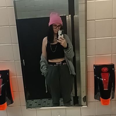 simply_jasmine6's profile picture. 