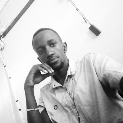 KENYAN BORN 🇰🇪/ACADEMIC WRITER/ MANCHESTER UNITED ❤️.