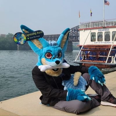 I exist and play mostly plays video games,
Work as Zamboni Driver, 21, 
Rexouium Fursuiter (Fursuit maker: @ClownCarCritter)