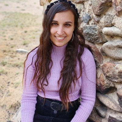 Profesora siempre, streamer a veces! 
Sígueme en Tik tok: https://t.co/ClmEUo6g2y