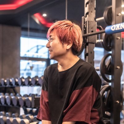 株式会社アゲハグラフィカというWeb主体の制作全般やってる会社の代表兼プレイングマネージャーやってます
最近はプロデュース業やディレクション業もメインで行い、日々各種制作も行います。
MovableType専門家です。
フォローはご自由にお願いします!
赤髪社長
