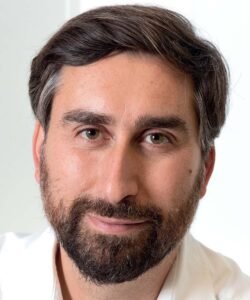 plus 15 ans d'expériences dans les télécoms B2B, passionné de connectivité!
