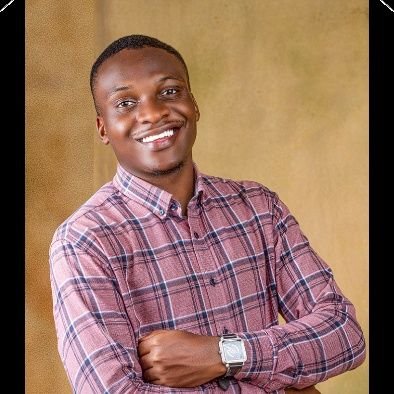 Lover of God❤️💯//Photographer📸 //A man helped by God🤲.