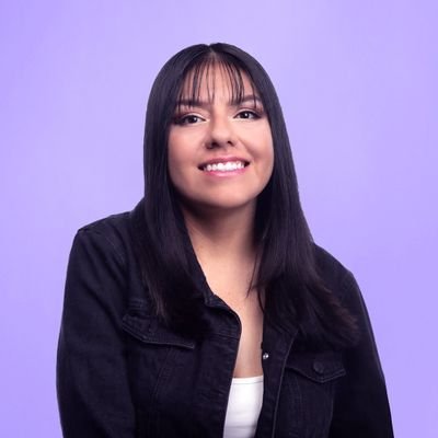 paulycalvachi's profile picture. Actriz de doblaje 🇪🇨| Actriz de voz 🎙️💜| Artista de la voz • VoiceOver Female Spanish 🎧🌟