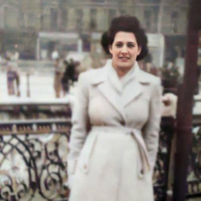 MOREBY's profile picture. Yorkshire lass born and bred. Boris for PM. Hate woke people and lefties. Pro Britain. Love my staffy. NO DM's PLEASE - Instant block