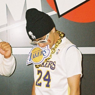 6eanye's profile picture. 