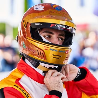 #86/🇪🇦 Selección Española de Automovilismo 🇪🇦/
Piloto de Slalom/
Bicampeón de Madrid de Karting/
Campeón de Madrid de Slalom/
FORD KA🚘💨💨