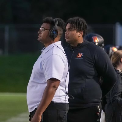 Offensive and Defensive Line Coach @LNW  Year 6 🙏🏾