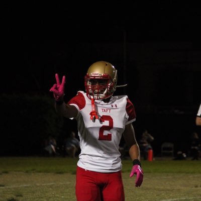 |Taft| 2023🌟|18| Defensive end/Out side linebacker |6’1| Cali🌴- 3.8 gpa- ig |attends college while in high school/expected to obtain aa degree.@romanduzit