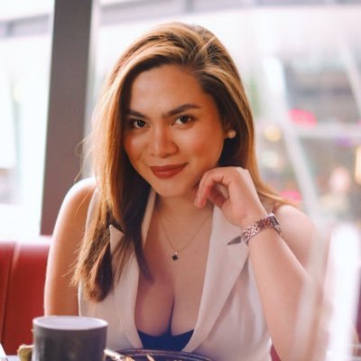 CharaLahbati's profile picture. it’s snowing at the beach ✨