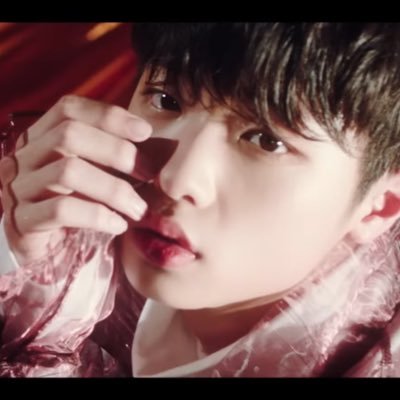 innielele's profile picture. ㅤㅤㅤㅤㅤㅤㅤㅤㅤㅤゝ   𓂃    pyo.   ⌯     🖤    min ゝ chaeweojulge neol gadeukhi geobuhal su eopseo nan