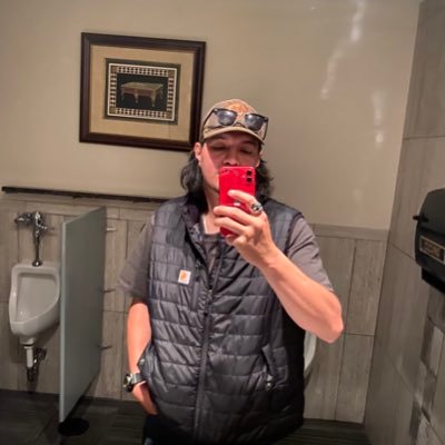 AdMolinar's profile picture. 