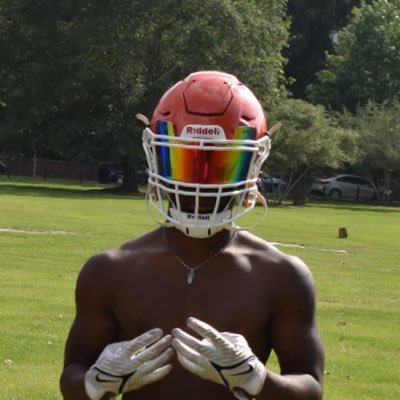 Athlete Macon ga Co'26 bench: 225 squat : 405 GPA: N/A height: 5’7 weight : 162