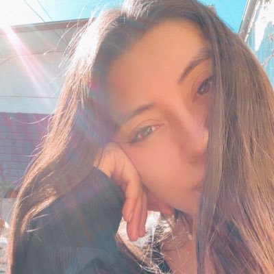 VLSat's profile picture. 27🍷 Cuando tengo ganas escribo y cuando no, leo📚 | E͟n͟ ͟l͟a͟s͟ ͟n͟o͟c͟h͟e͟s͟ ͟b͟e͟b͟o͟ ͟c͟e͟r͟v͟e͟z͟a͟🍻