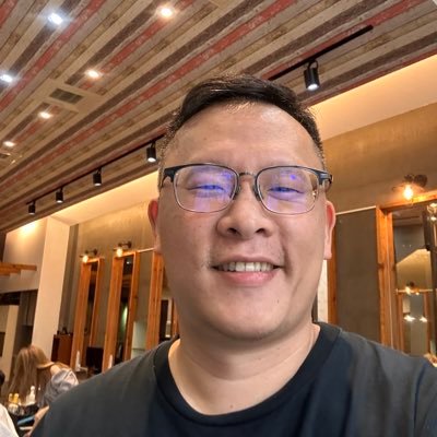 MocooLee's profile picture. 創了幾個品牌扒扒飯、潔窩、扒扒丼、武松殿，無可救藥的 品牌創業者，不斷開發新品牌新產品，想幫世界增加更多精彩